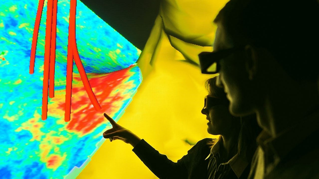 Сейсмограмма, отражающая направления стволов скважин, показывающая как можно интегрировать различные данные по геологии и геофизике